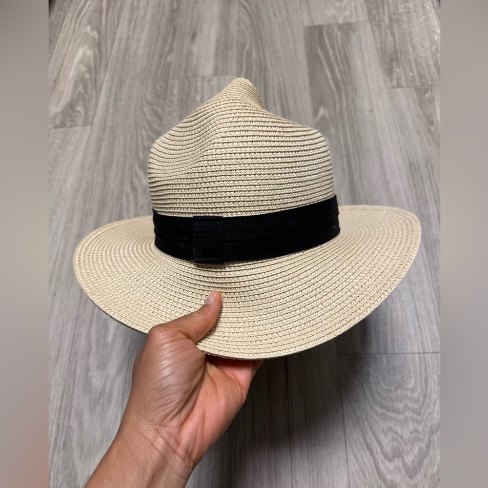 Solar Escape UV Casual Tan Fedora Hat Black Band Polyester/Cotton